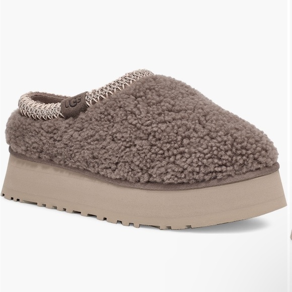 New UGG Tazz maxi curly genuine shearling platform Plush Slip-On slippers - Picture 2 of 6